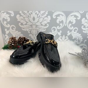 Sam & Libby Black Mules with Gold Chain